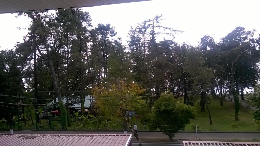 Guest House Kobuleti On Aghmashenebeli ภายนอก รูปภาพ