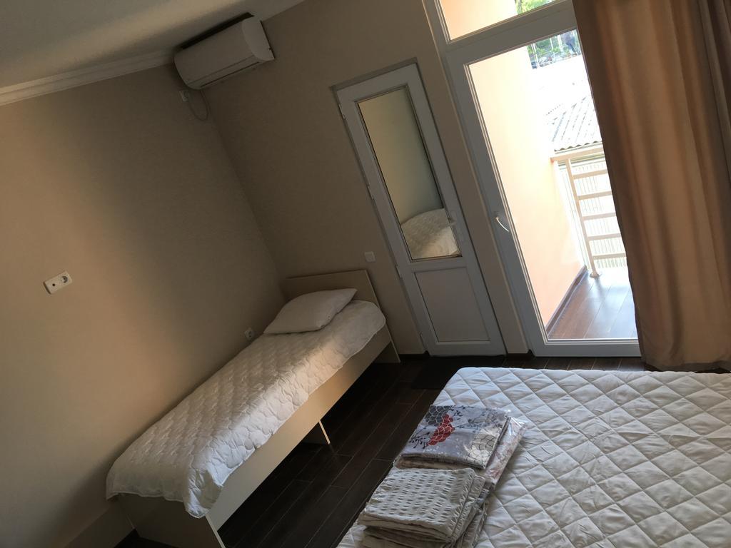 Guest House Kobuleti On Aghmashenebeli ภายนอก รูปภาพ