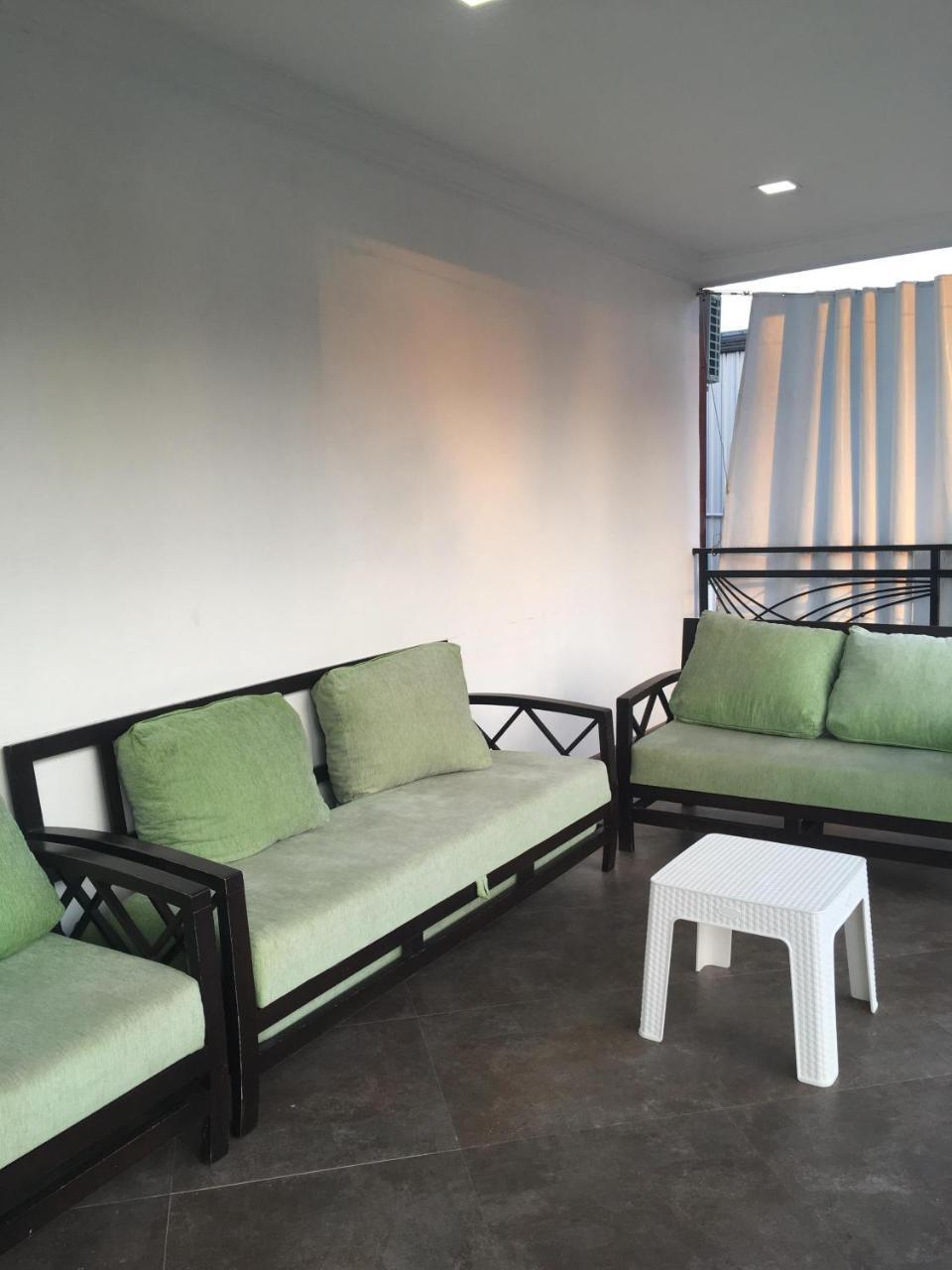 Guest House Kobuleti On Aghmashenebeli ภายนอก รูปภาพ