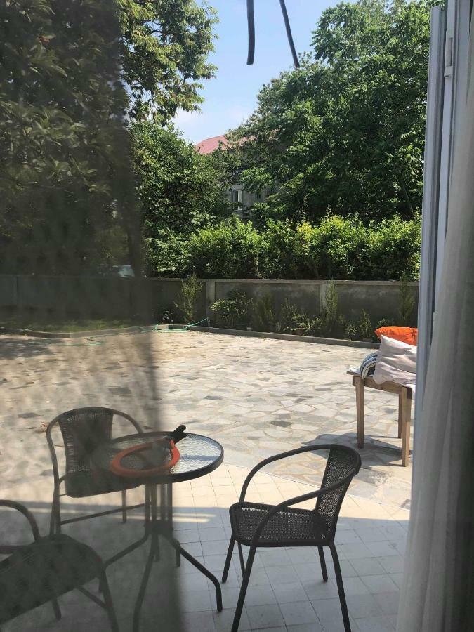 Guest House Kobuleti On Aghmashenebeli ภายนอก รูปภาพ