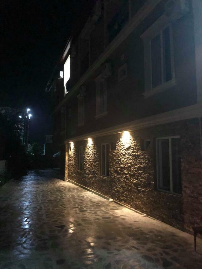 Guest House Kobuleti On Aghmashenebeli ภายนอก รูปภาพ